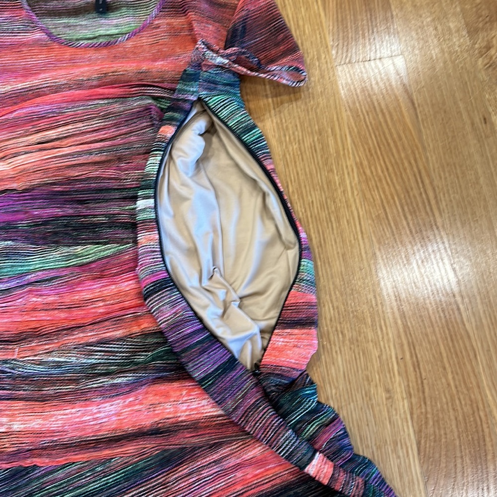 BCBGMaxAzria Colorful Wave Pattern Midi Dress - Picture 3 of 5